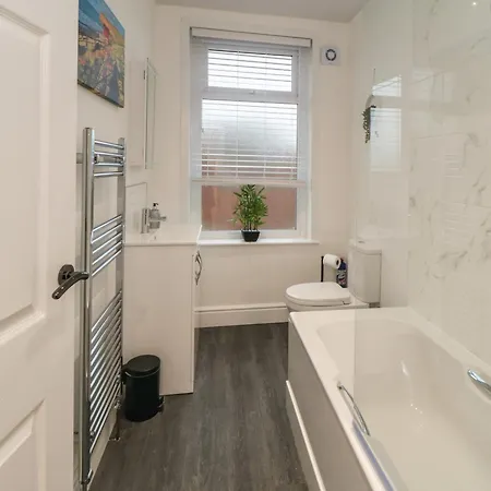 10 Walton Terrace * Guisborough