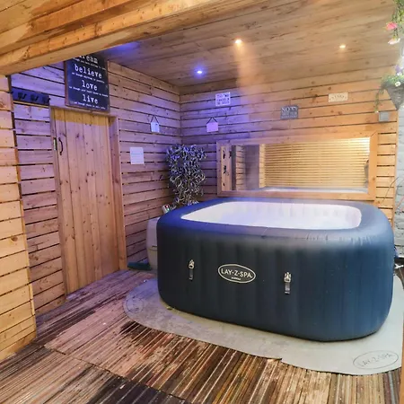 10 Walton Terrace * Guisborough